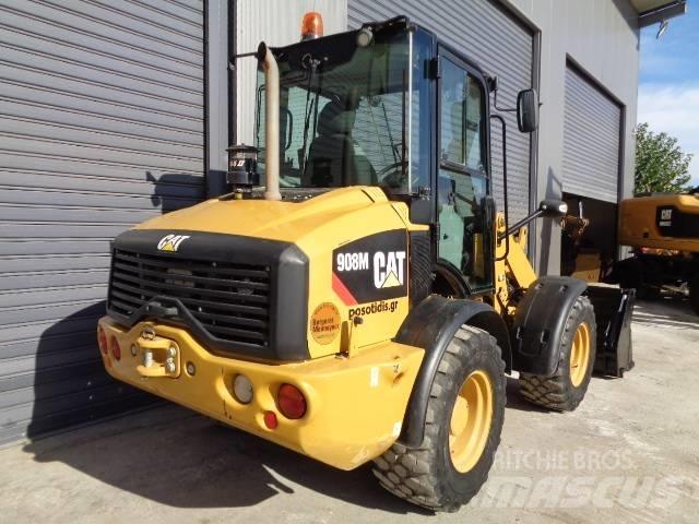 CAT 908M Iekrāvēji uz riteņiem