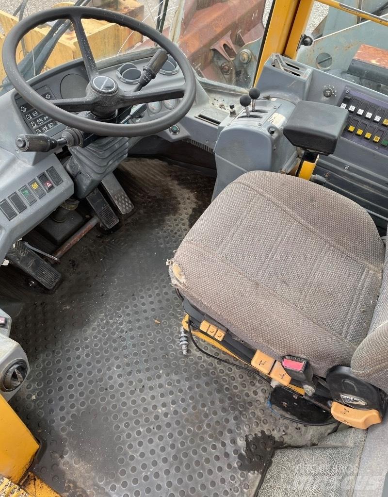 Volvo L120C Iekrāvēji uz riteņiem