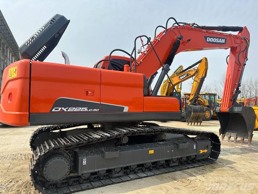 Doosan DX 225LC-9C Kāpurķēžu ekskavatori