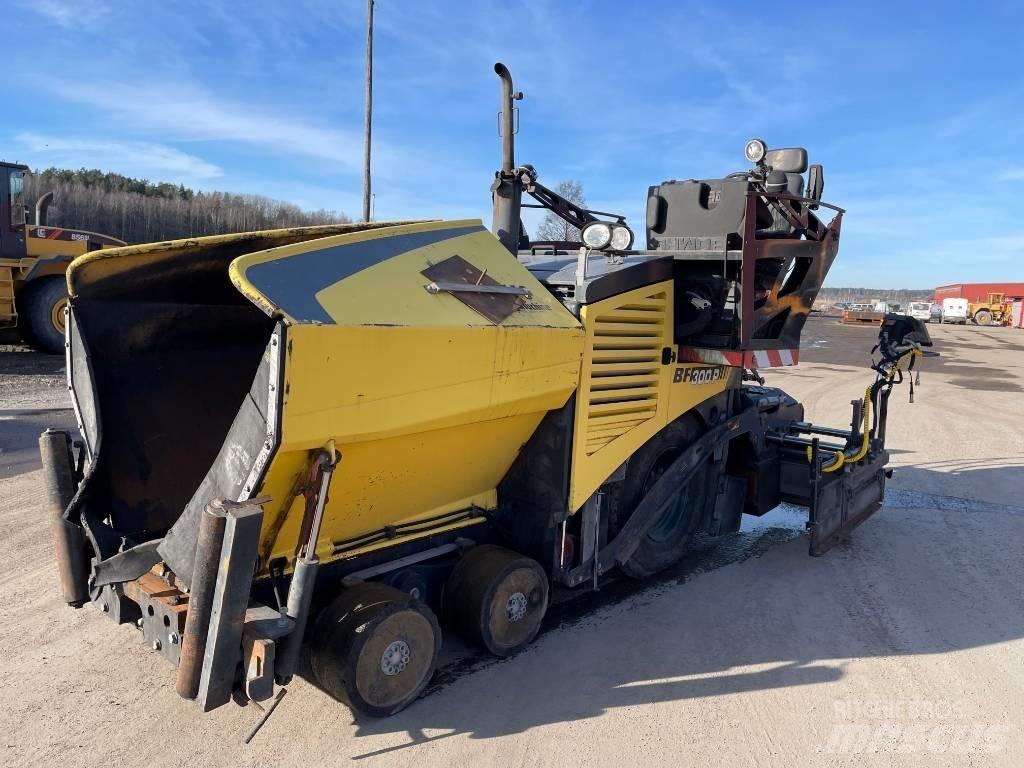 Bomag BF 300 P Asfalta klājēji