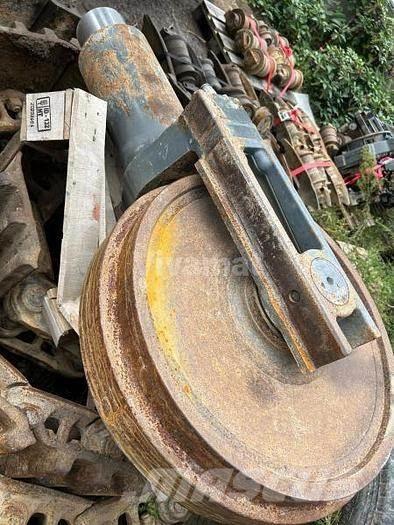 Liebherr R954CHD Riepas, riteņi un diski