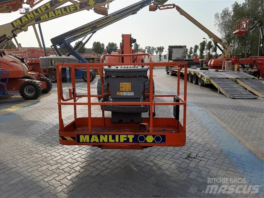JLG 800AJ Strēles pacēlāji
