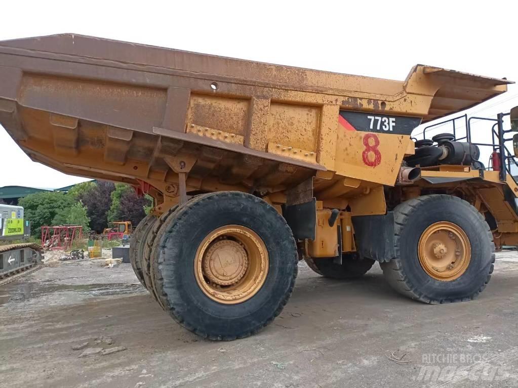 CAT 773 F Artikulētie pašizgāzēji