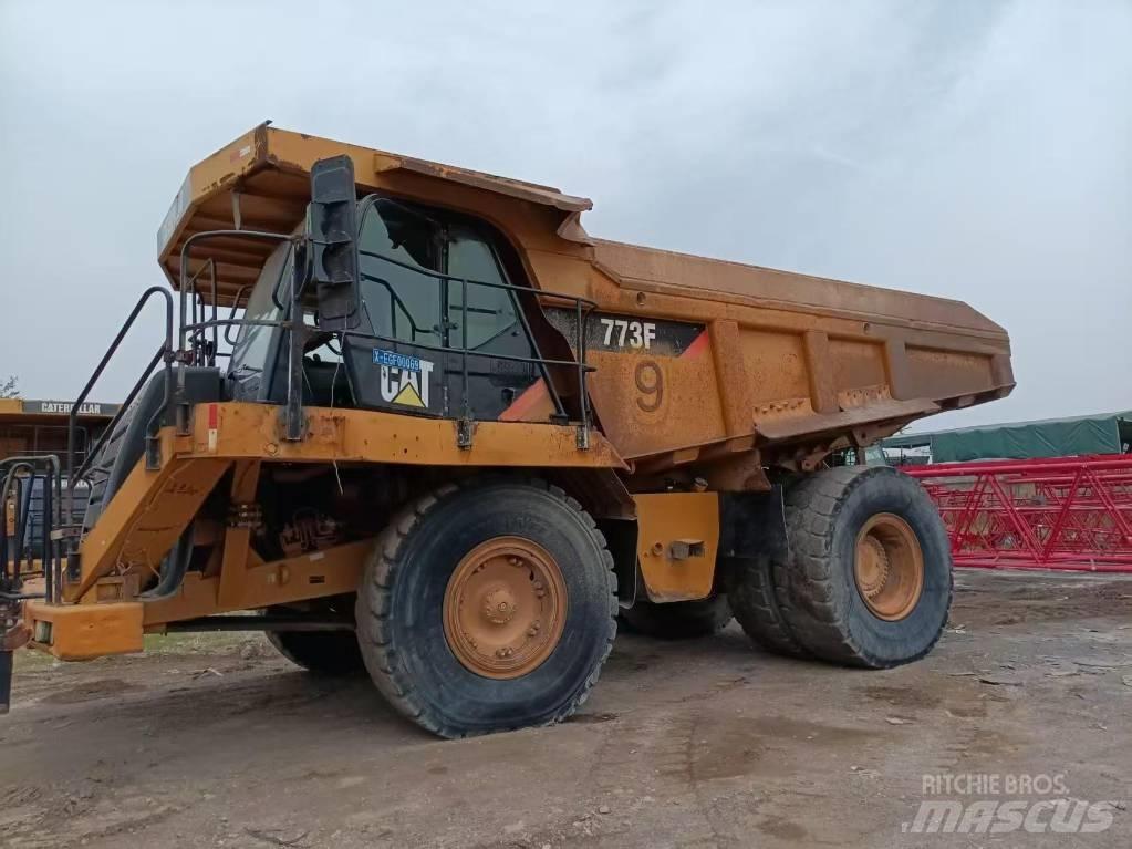 CAT 773 F Artikulētie pašizgāzēji