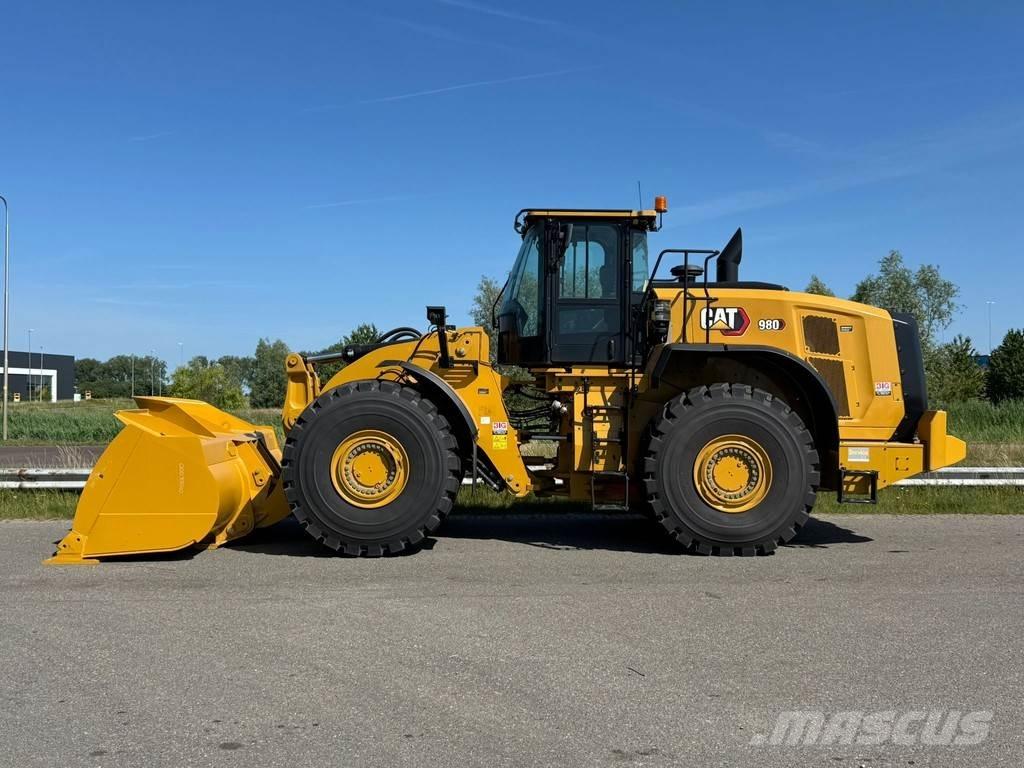 CAT 980 Iekrāvēji uz riteņiem