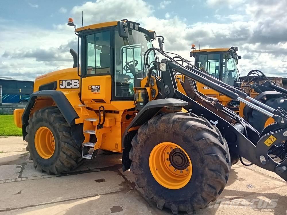 JCB 427 HT Agri Frontālie iekrāvēji un ekskavatori