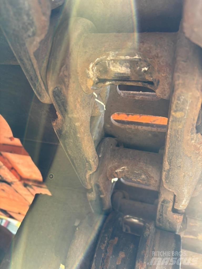 Doosan DX225LC Kāpurķēžu ekskavatori