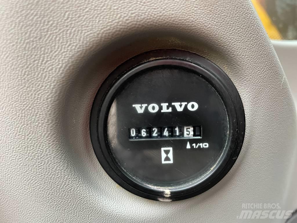 Volvo ECR 235 Kāpurķēžu ekskavatori