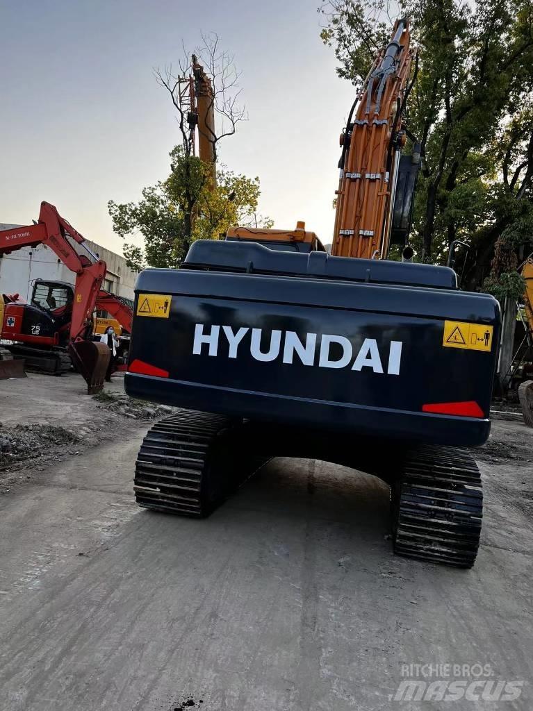 Hyundai 220LC-9 Kāpurķēžu ekskavatori