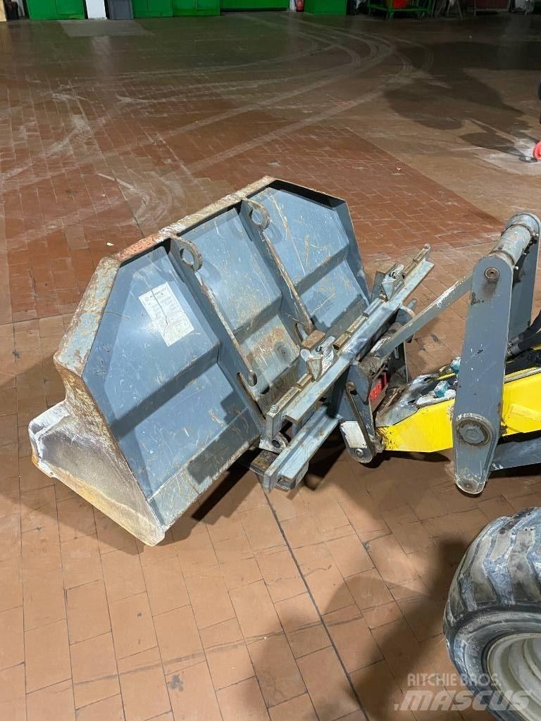 Kramer 350 Lietoti riteņu kompaktiekrāvēji