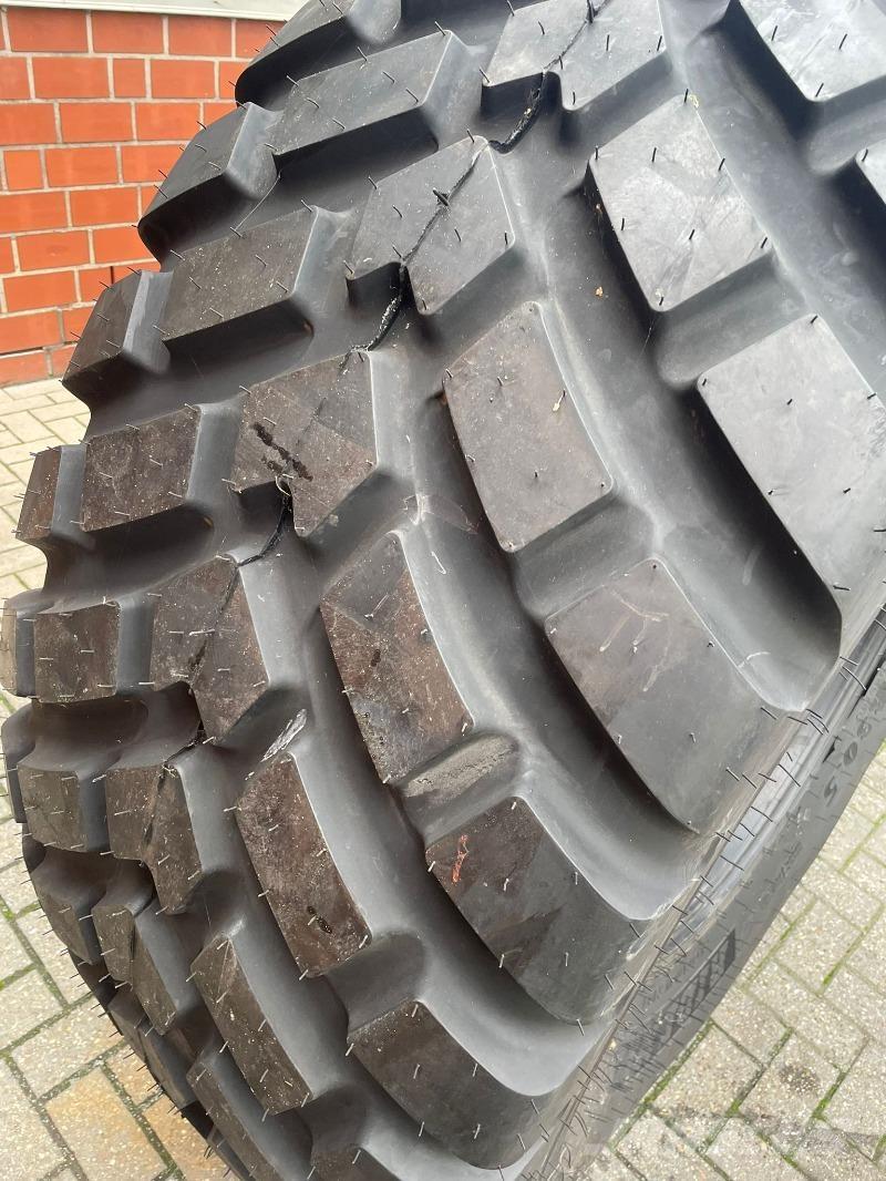BKT 650/65R30,5 Riepas, riteņi un diski