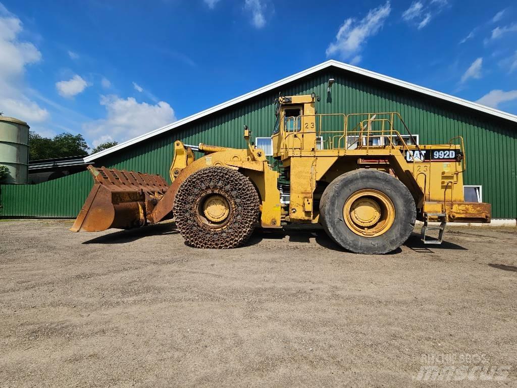 CAT 992 D Iekrāvēji uz riteņiem
