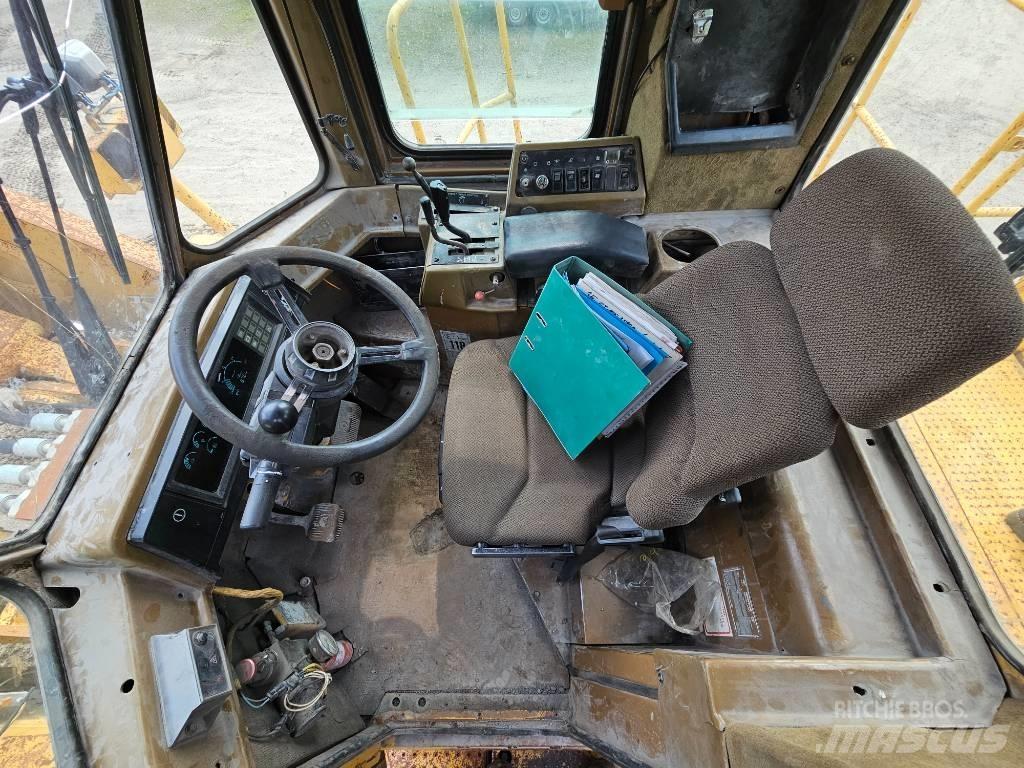 CAT 992 D Iekrāvēji uz riteņiem