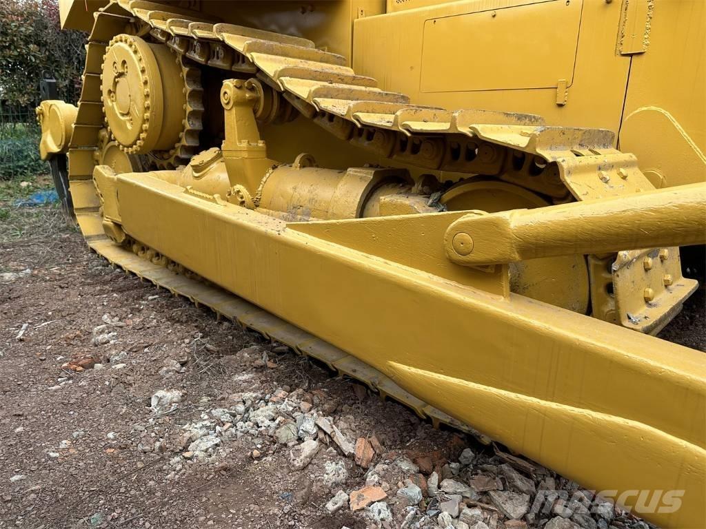 CAT D7H Kāpurķēžu buldozeri