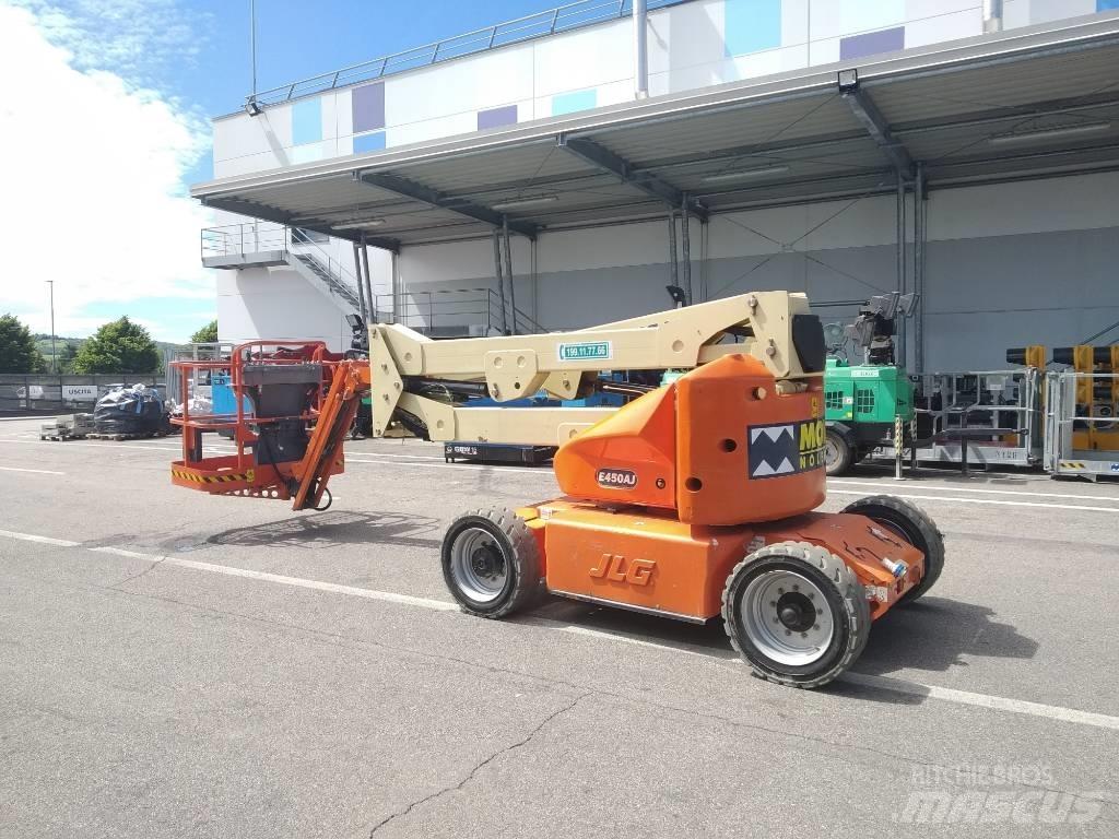 JLG E 450 AJ Strēles pacēlāji