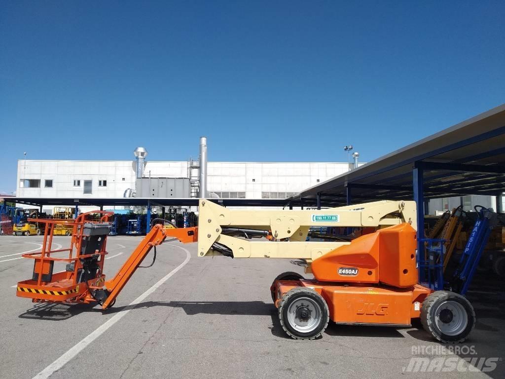JLG E 450 AJ Strēles pacēlāji
