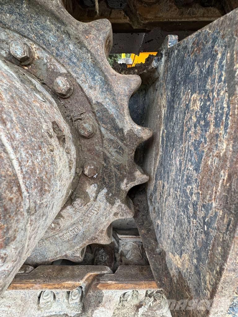 JCB 140 X Kāpurķēžu ekskavatori