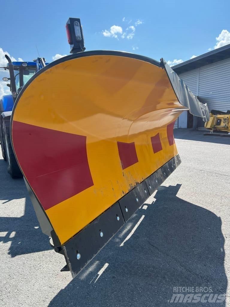 Snowline 4000 TA PK Sniega naži un tīrītāji