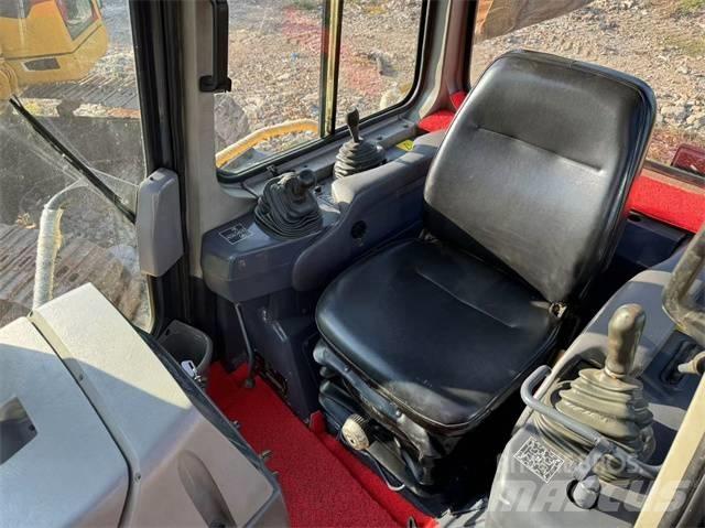 Komatsu D 85 Kāpurķēžu buldozeri