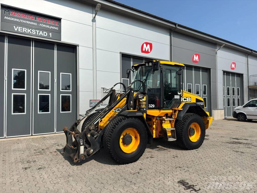 JCB 413 Iekrāvēji uz riteņiem