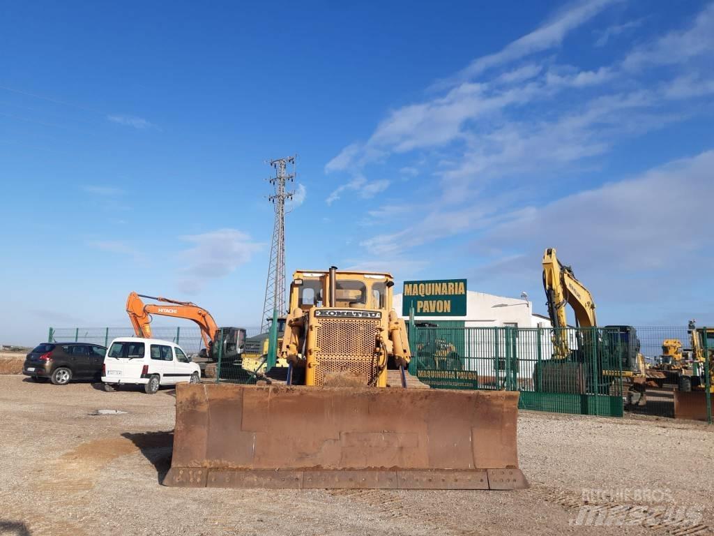 Komatsu D 85 E-12 Kāpurķēžu buldozeri