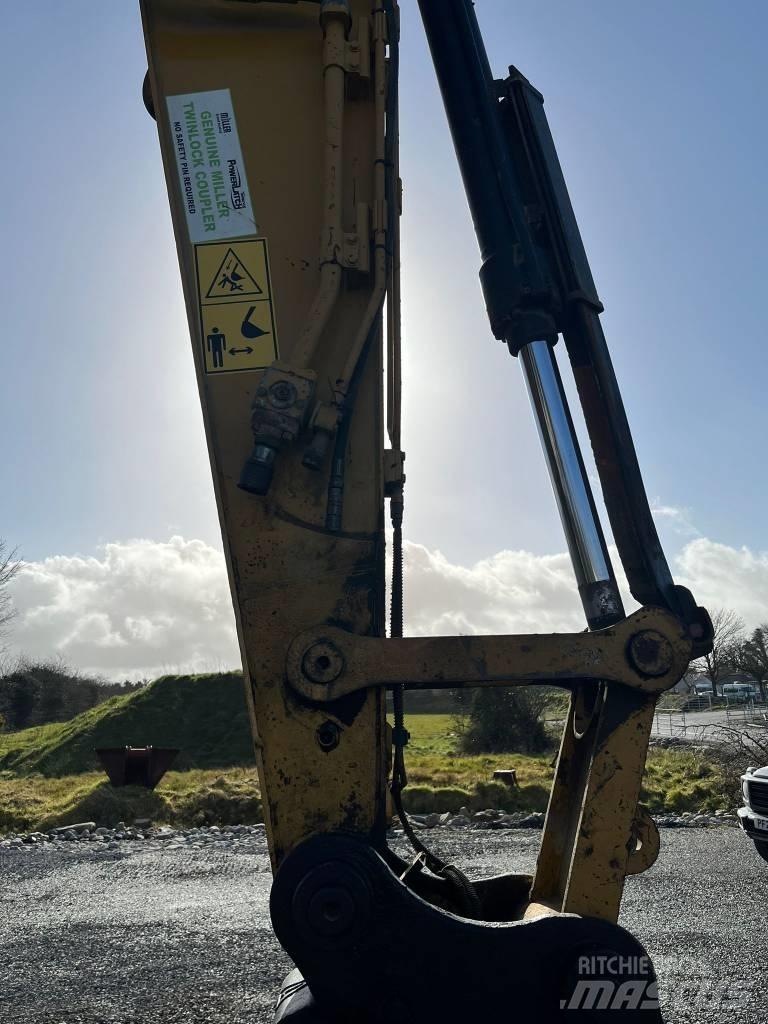 CAT 320 EL Kāpurķēžu ekskavatori
