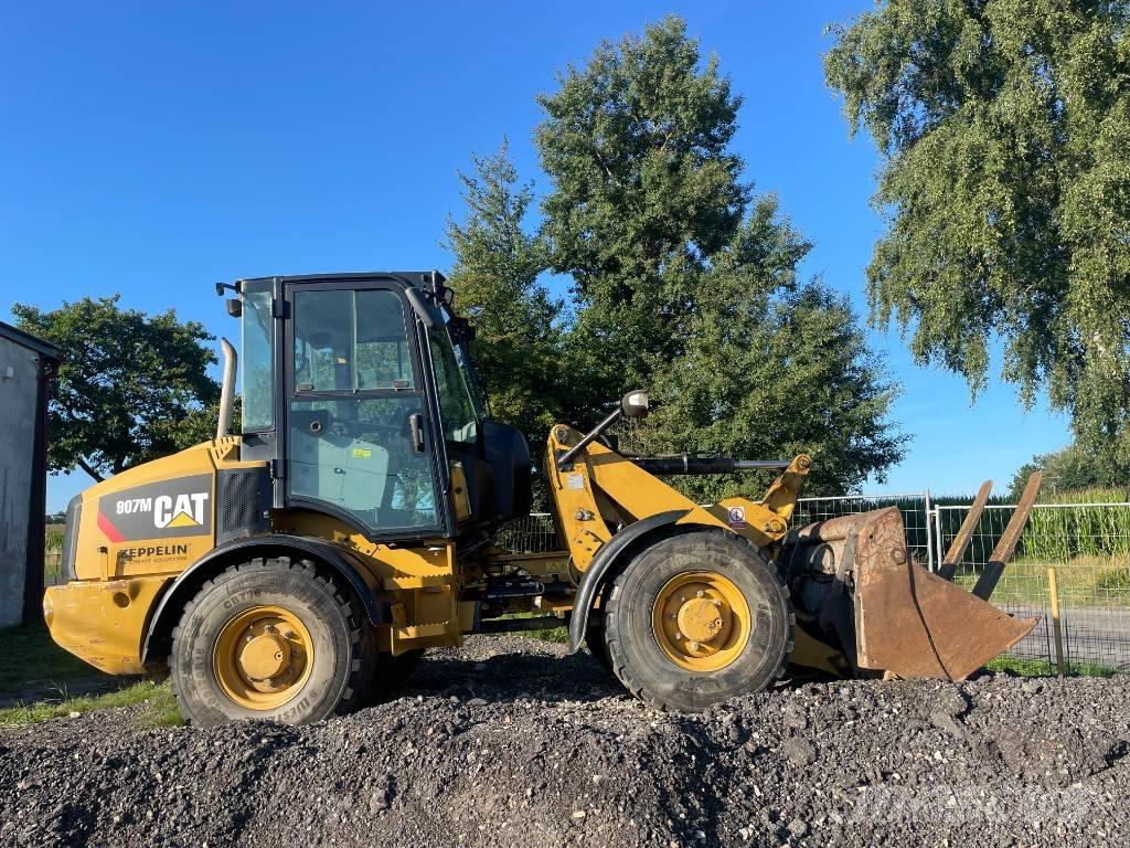 CAT 907 M Iekrāvēji uz riteņiem