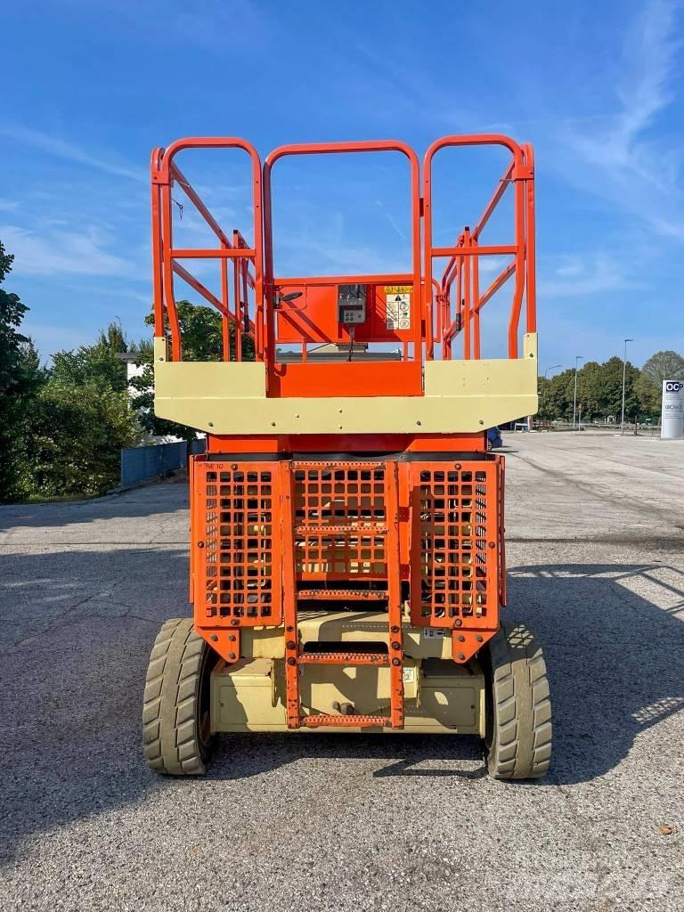 JLG 4069 Šķerveida pacēlāji