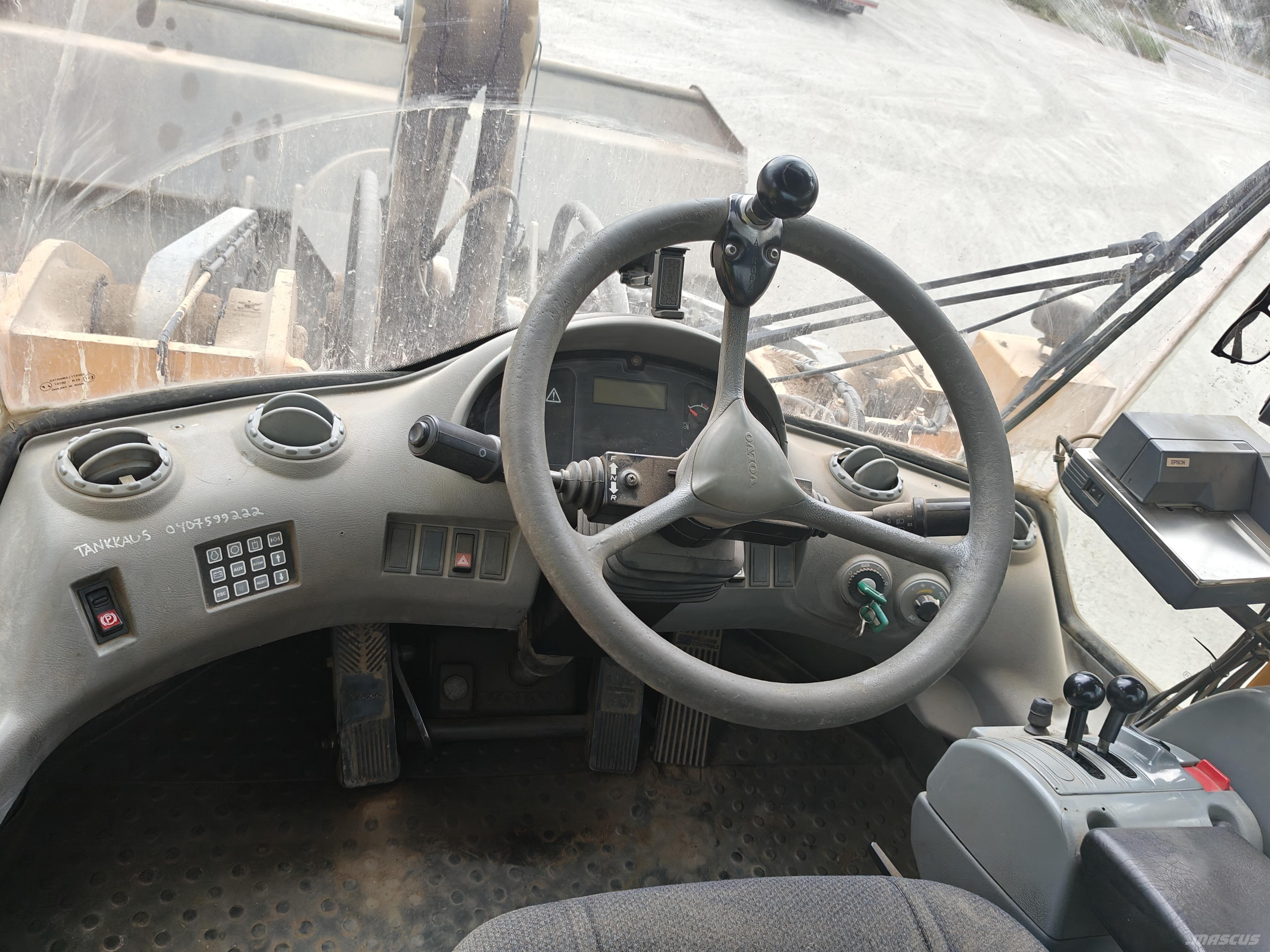 Volvo L 220 E Iekrāvēji uz riteņiem