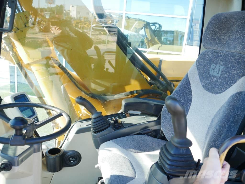 CAT M 316 C Ekskavatori uz riteņiem