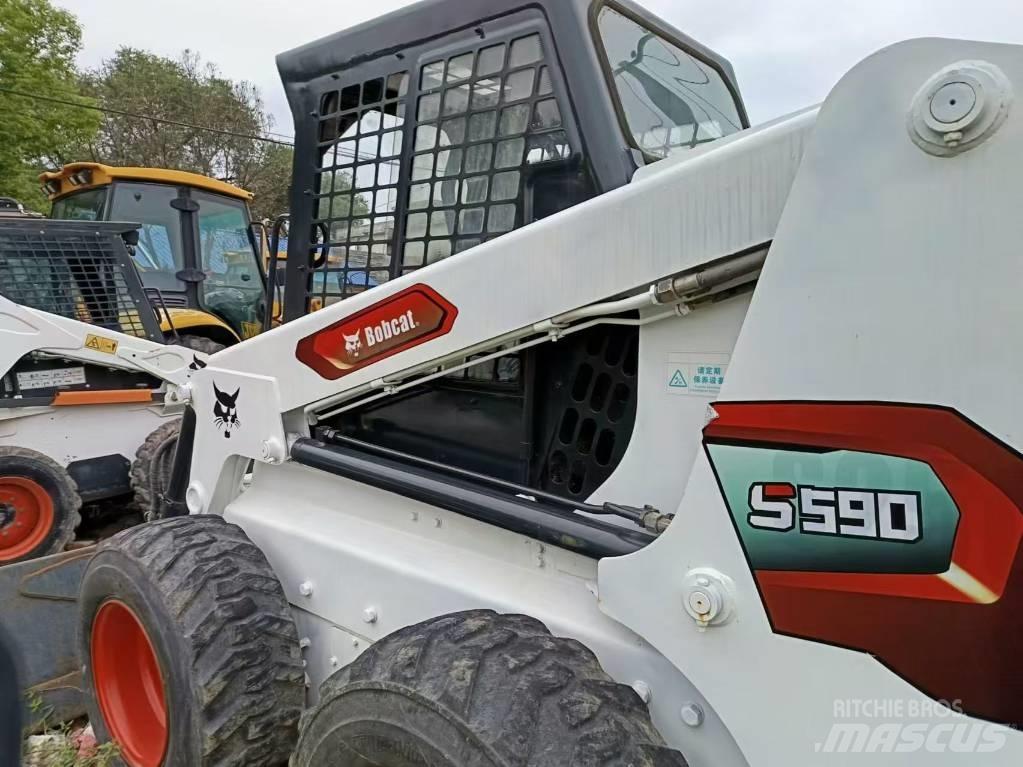 Bobcat S 590 Lietoti riteņu kompaktiekrāvēji
