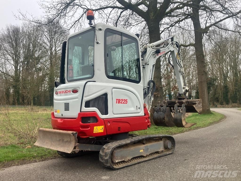 Takeuchi TB225 extra Mini ekskavatori < 7 t