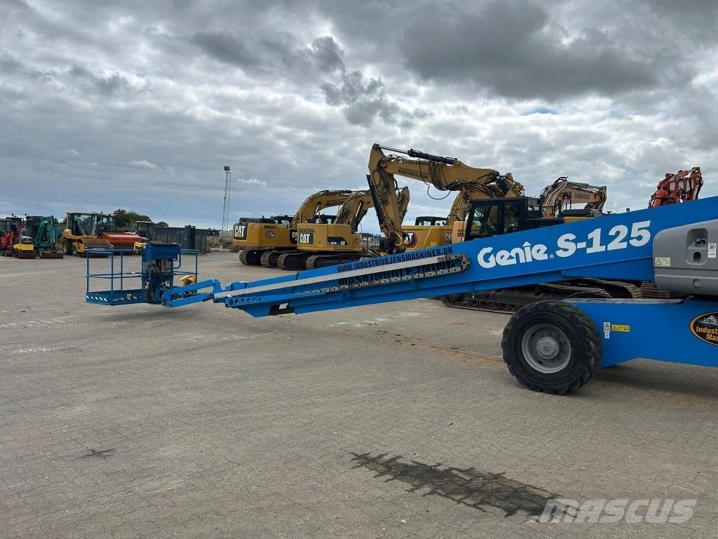Genie S 125 Teleskopiskie pacēlāji