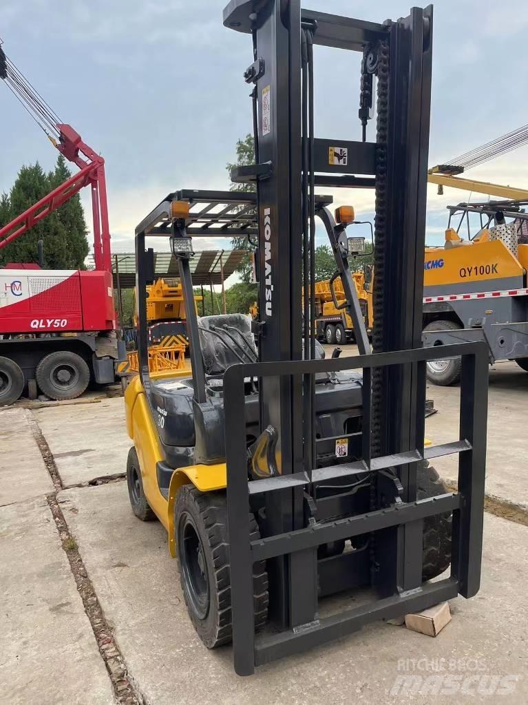 Komatsu FD 30 T-14 Tehnika ar dīzeļa dzinēju