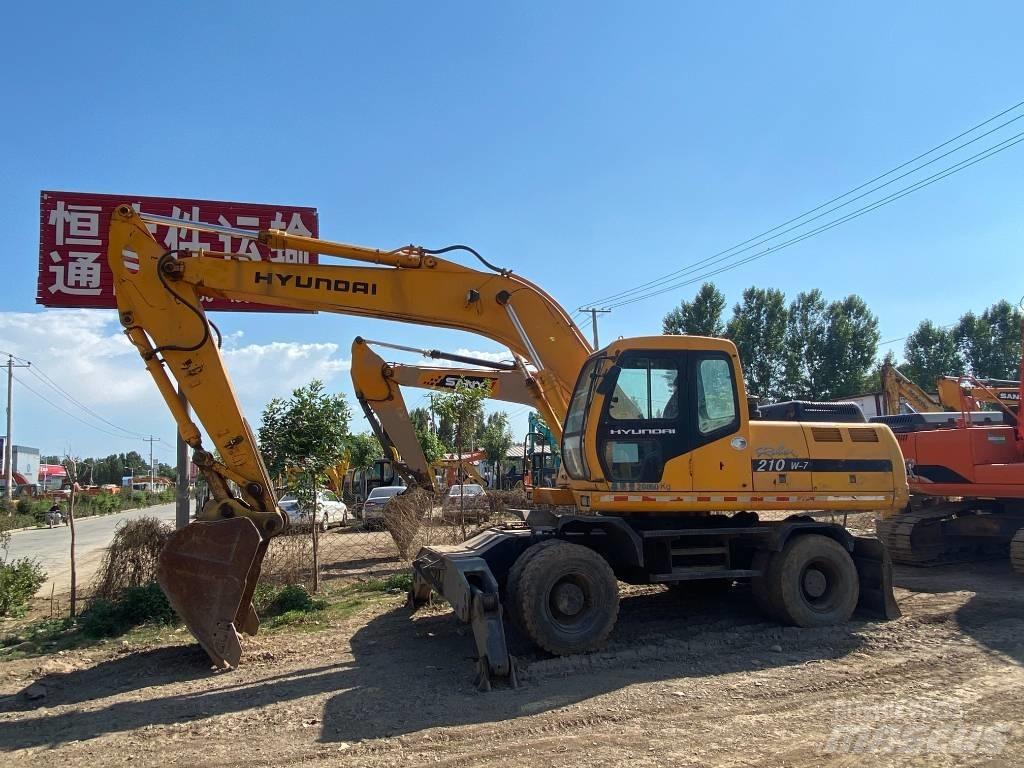 Hyundai 210w Ekskavatori uz riteņiem