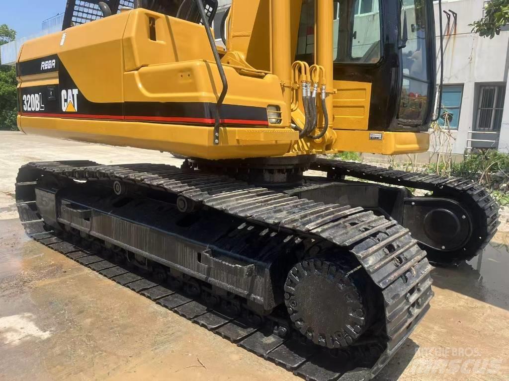 CAT 320 B L Kāpurķēžu ekskavatori