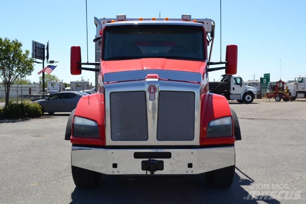 Kenworth T 880 Pašizgāzējs