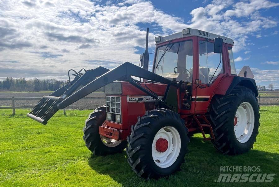 Case IH 844 XL Traktori