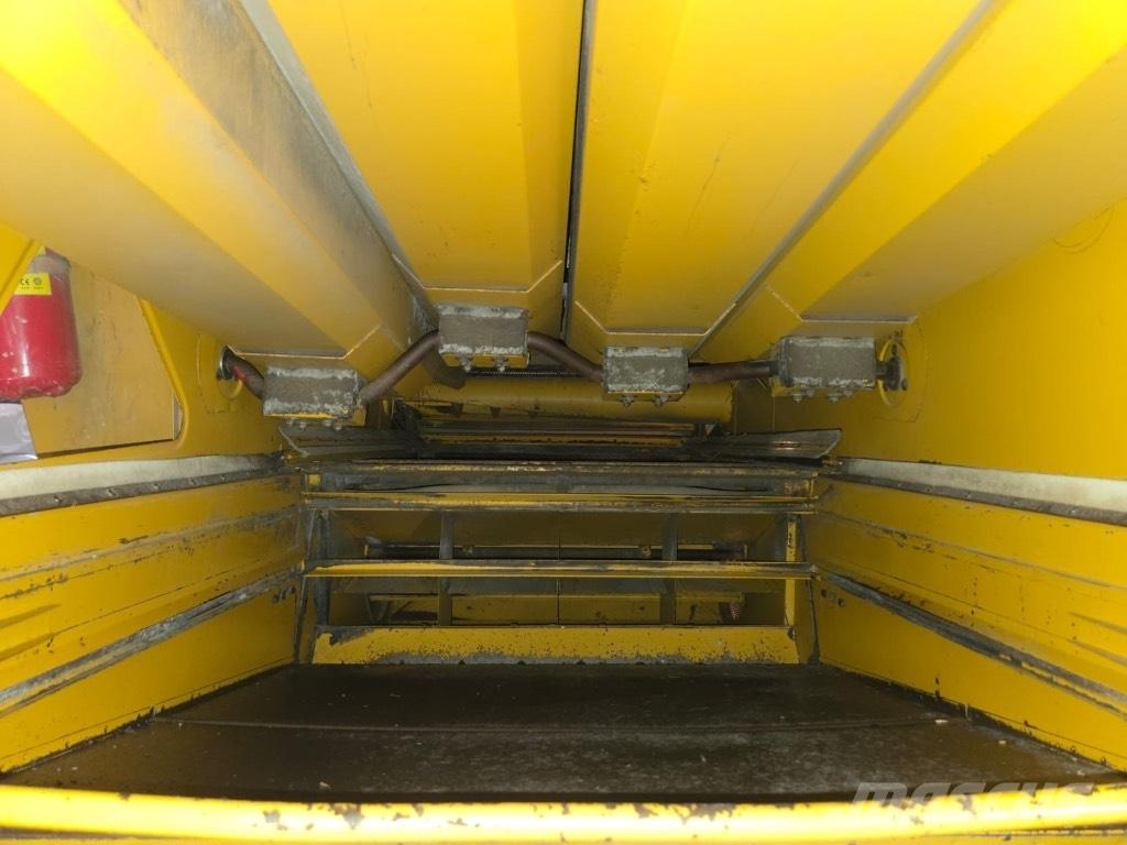 Sampo-Rosenlew 600 Ražas novākšanas kombaini