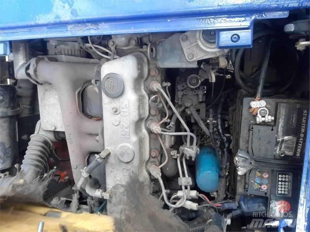 Nissan EH01A15U Lauksaimniecība- Citi