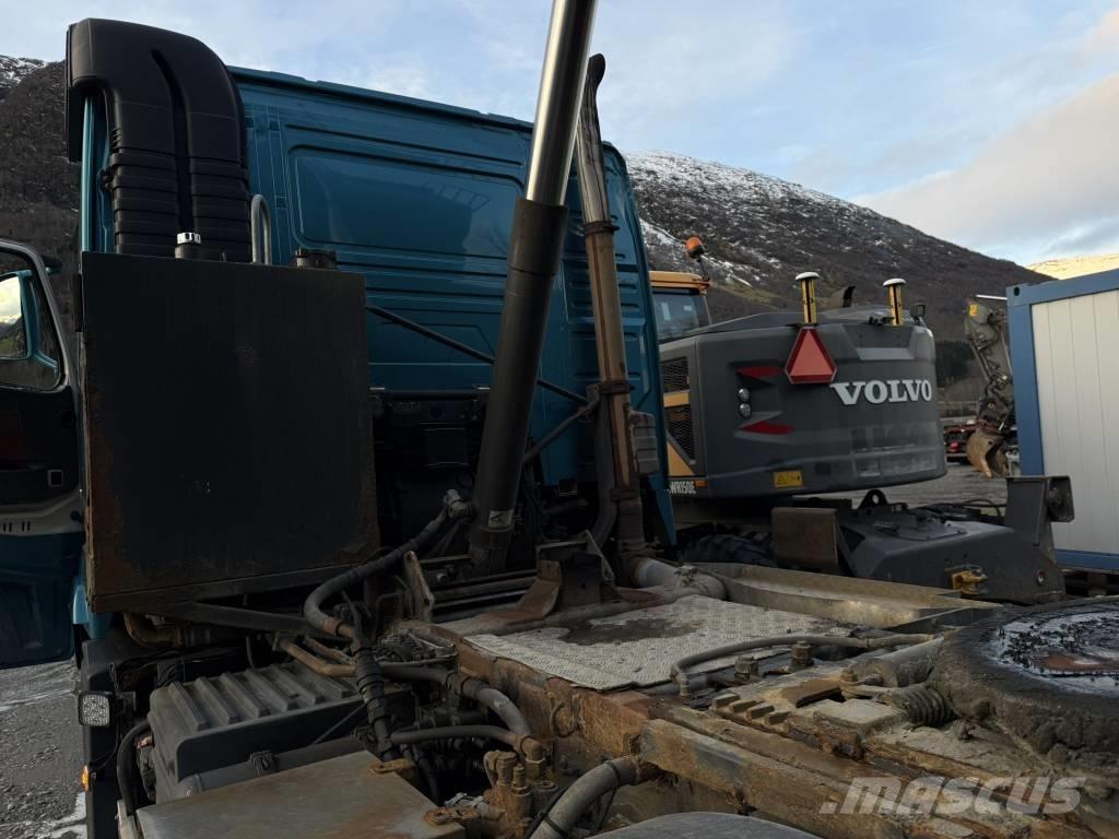 Volvo FH 16 550 6x2 Pašizgāzējs