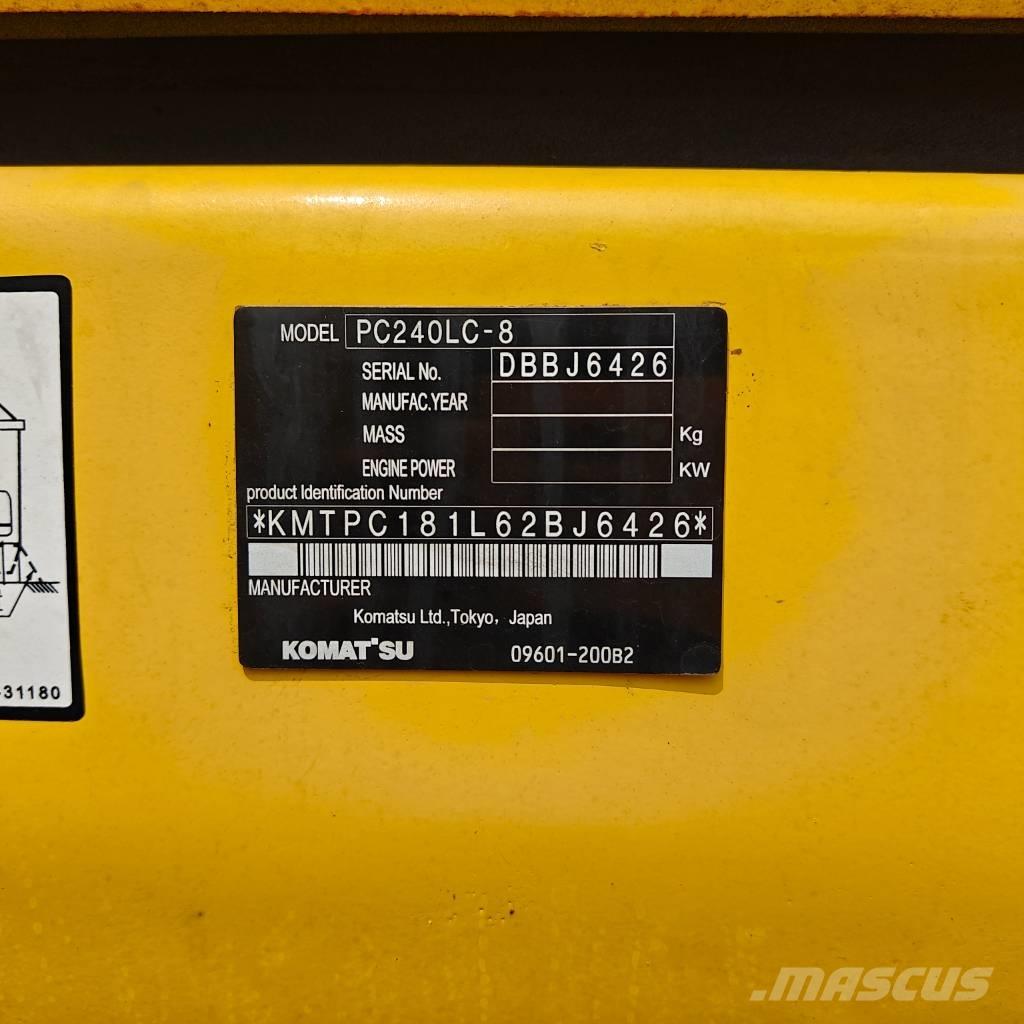 Komatsu 240 Kāpurķēžu ekskavatori