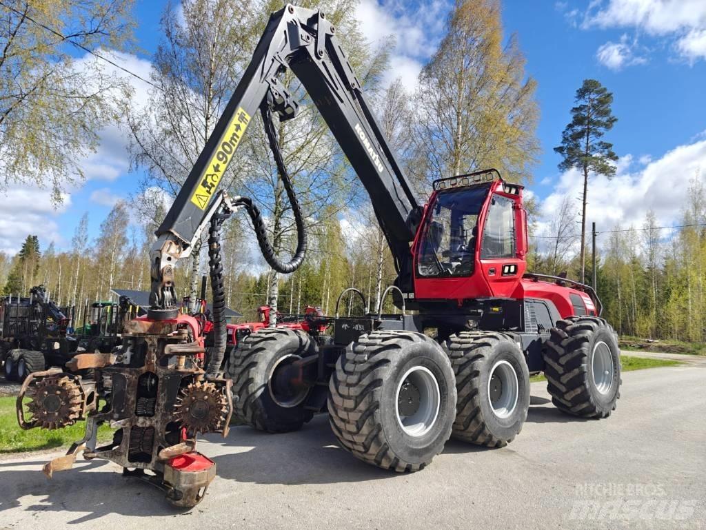 Komatsu 951 Harvesteri
