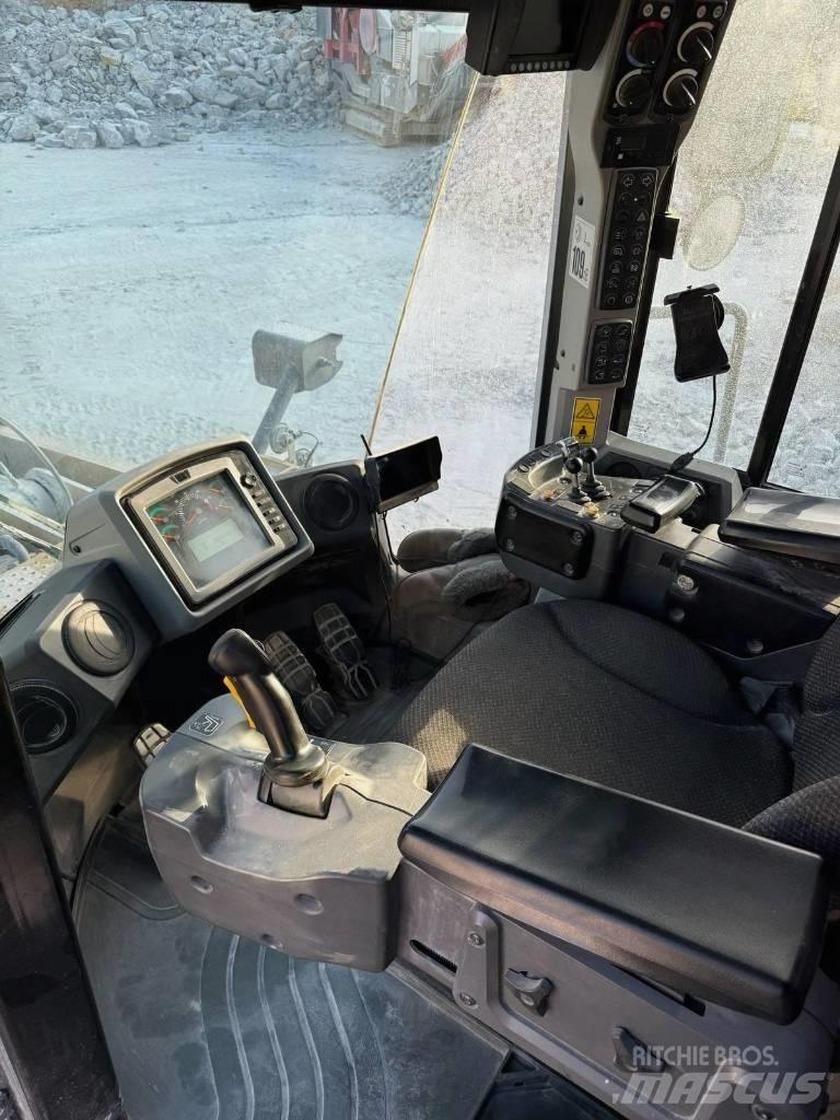 CAT 980 K Iekrāvēji uz riteņiem