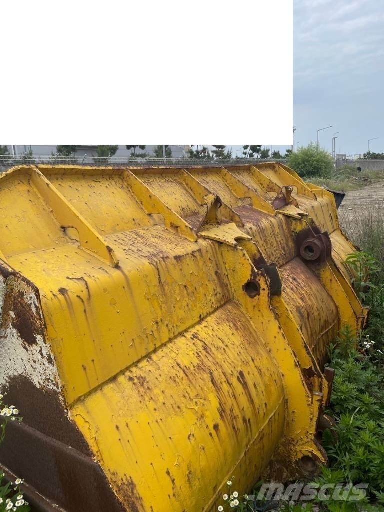 CAT 980 B Iekrāvēji uz riteņiem