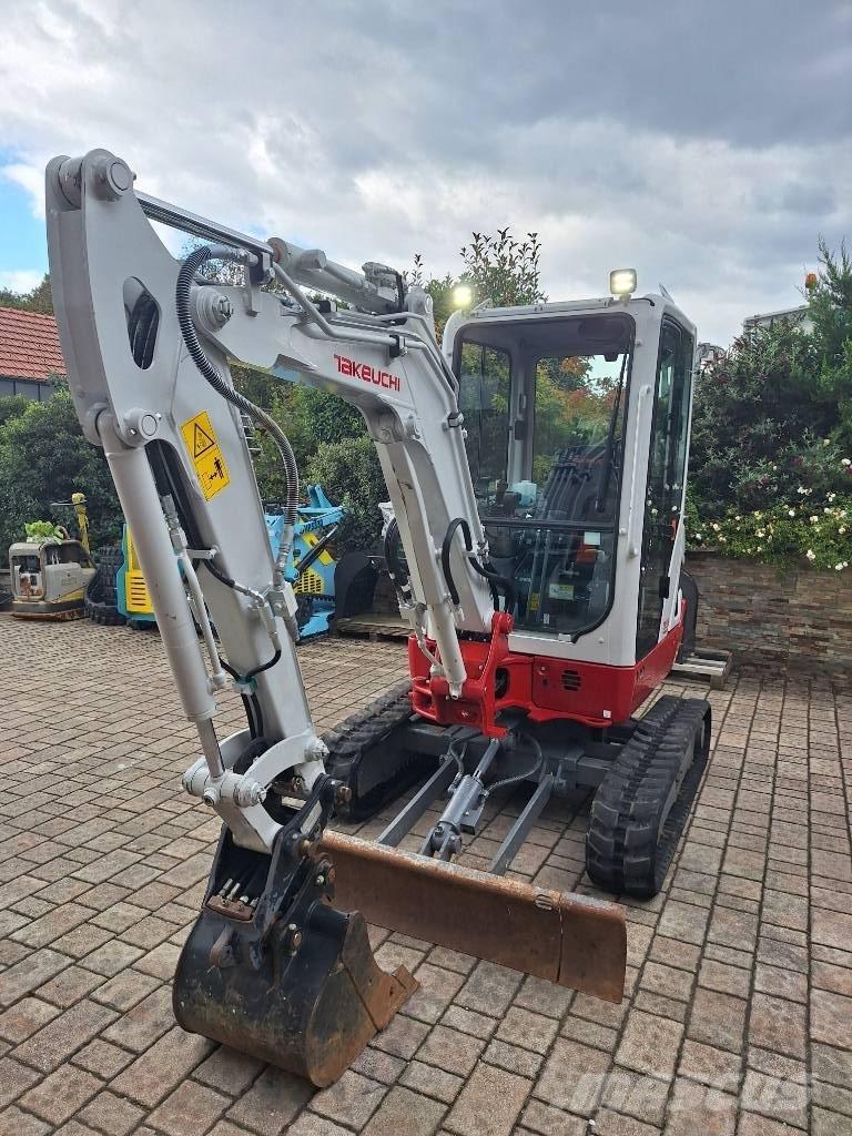 Takeuchi TB 225 Mini ekskavatori < 7 t