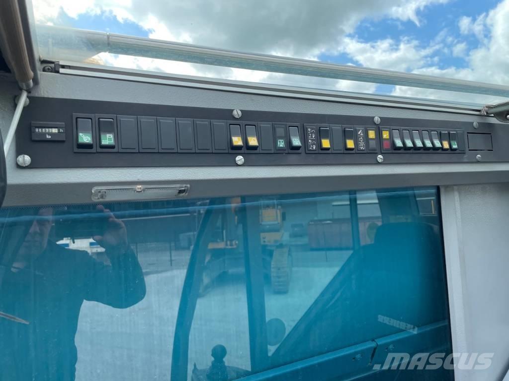 Liebherr LTM 1055-1 Visurgājēji celtņi