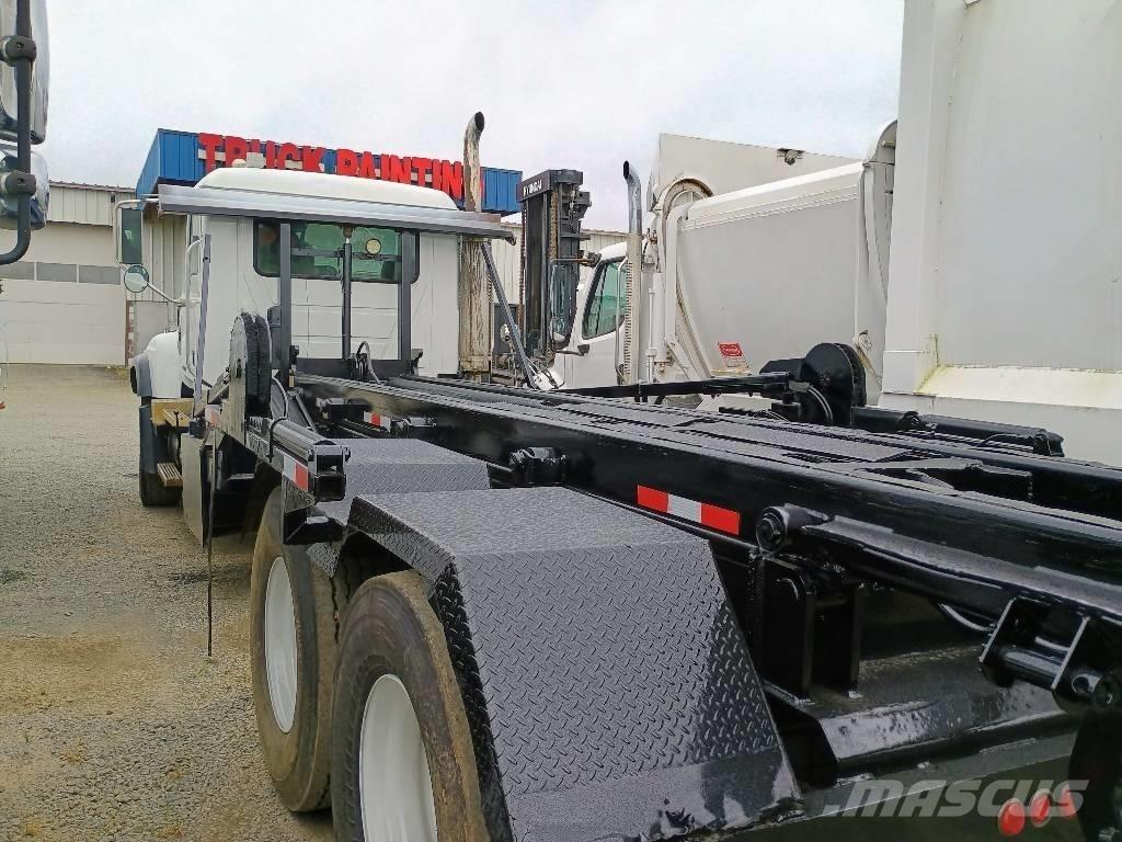 Mack CV 713 Kabeļu pacēlājs nomontējamām kravas mašīnām