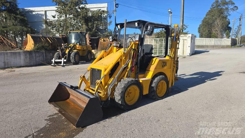 JCB 1 CX Ekskavatori-iekrāvēji
