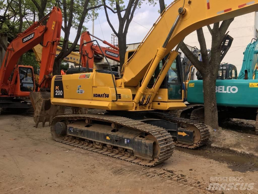 Komatsu pc200-8 Kāpurķēžu ekskavatori